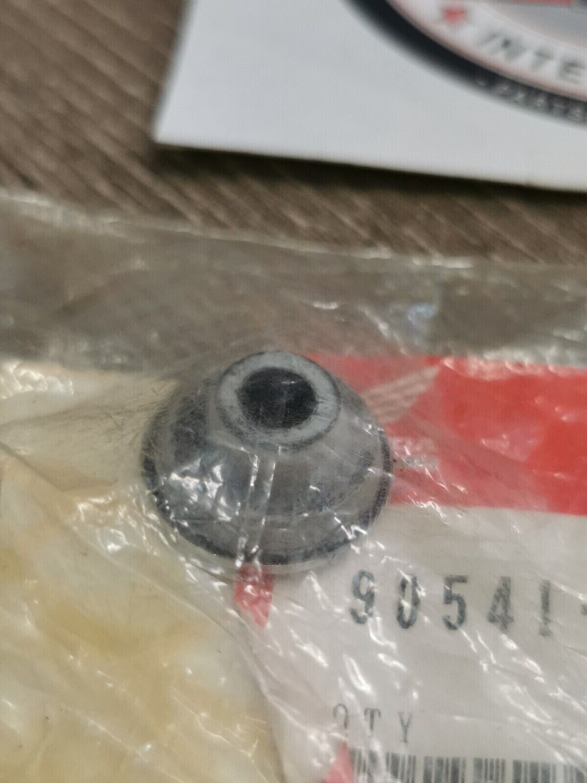 NOS HONDA XR80 MOUNTING RUBBER 90541-371-000 H55