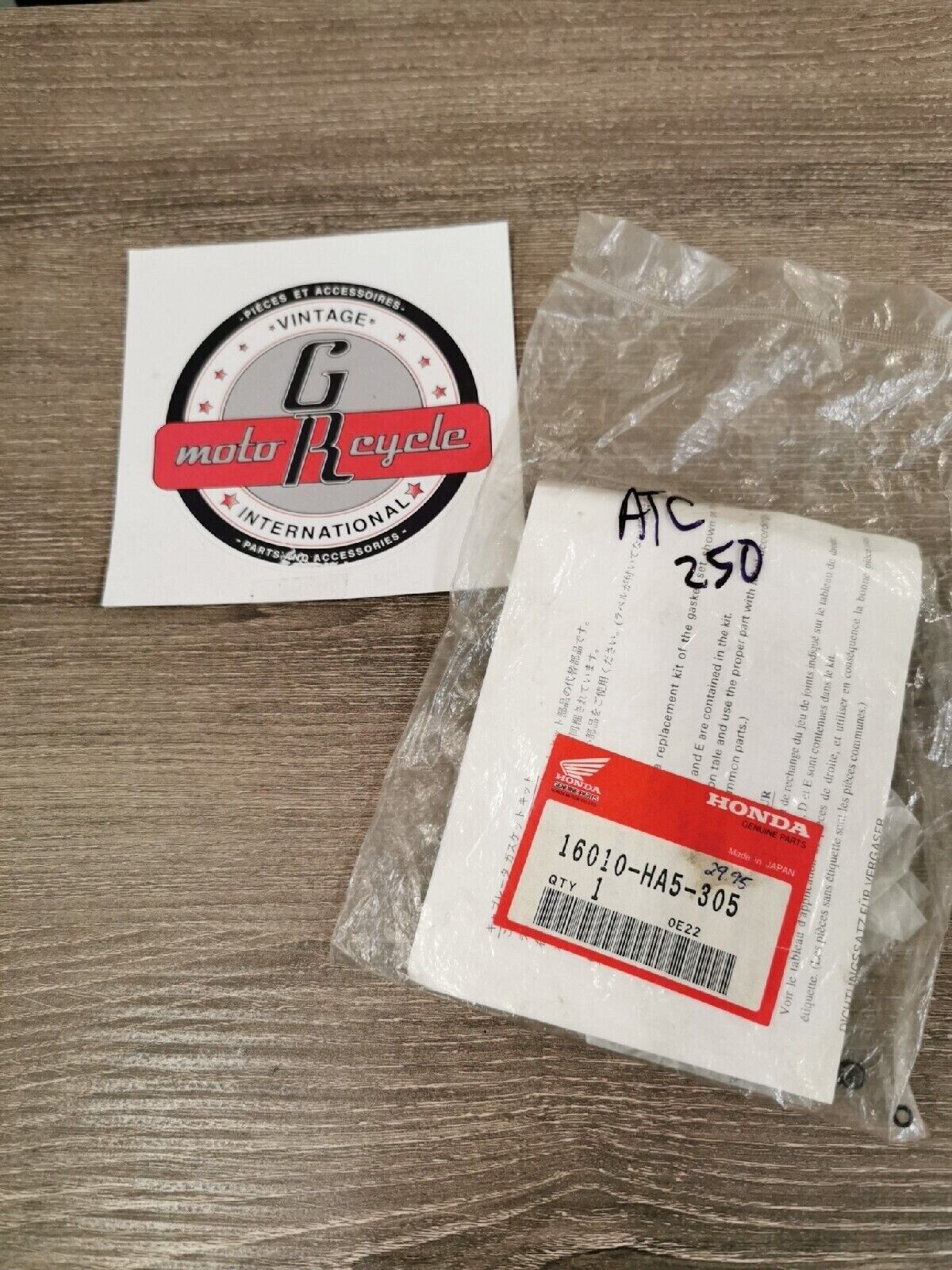 NOS HONDA ATC250 ATC350 1985 1986  GASKET SET 16010-HA5-305 H45