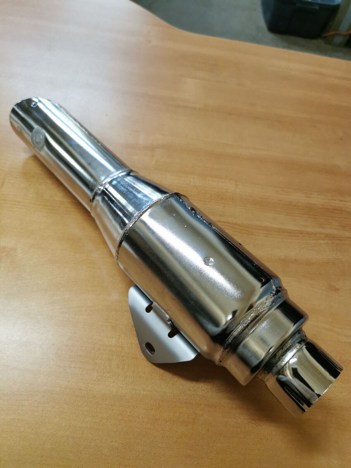 NOS KAWASAKI 1985 LTD VN700 A1 BODY COMP MUFFLER RH 18002-1563 K6