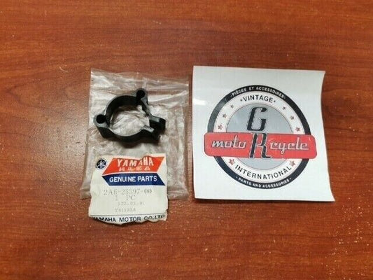 NOS Yamaha DT125 DT125MX DT175 RT180 CLAMP 2A6-26397-00-00 Y109