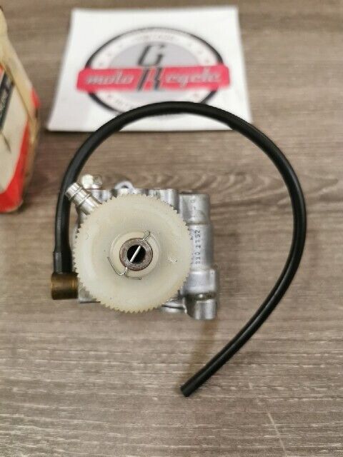NOS YAMAHA SM292F 1974 OIL PUMP ASSEMBLY 867-13101-00-00 Y191