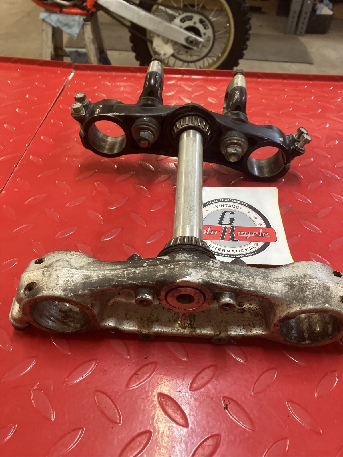 Honda CR250R 1984 steering stem triple clamp tree 53200-KA4-730 CR125R CR500R