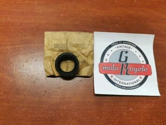 NOS Yamaha HS1 HT1 L5T RS100 OIL SEAL 276-23145-51-00 SUB 93110-27010-00 Y142
