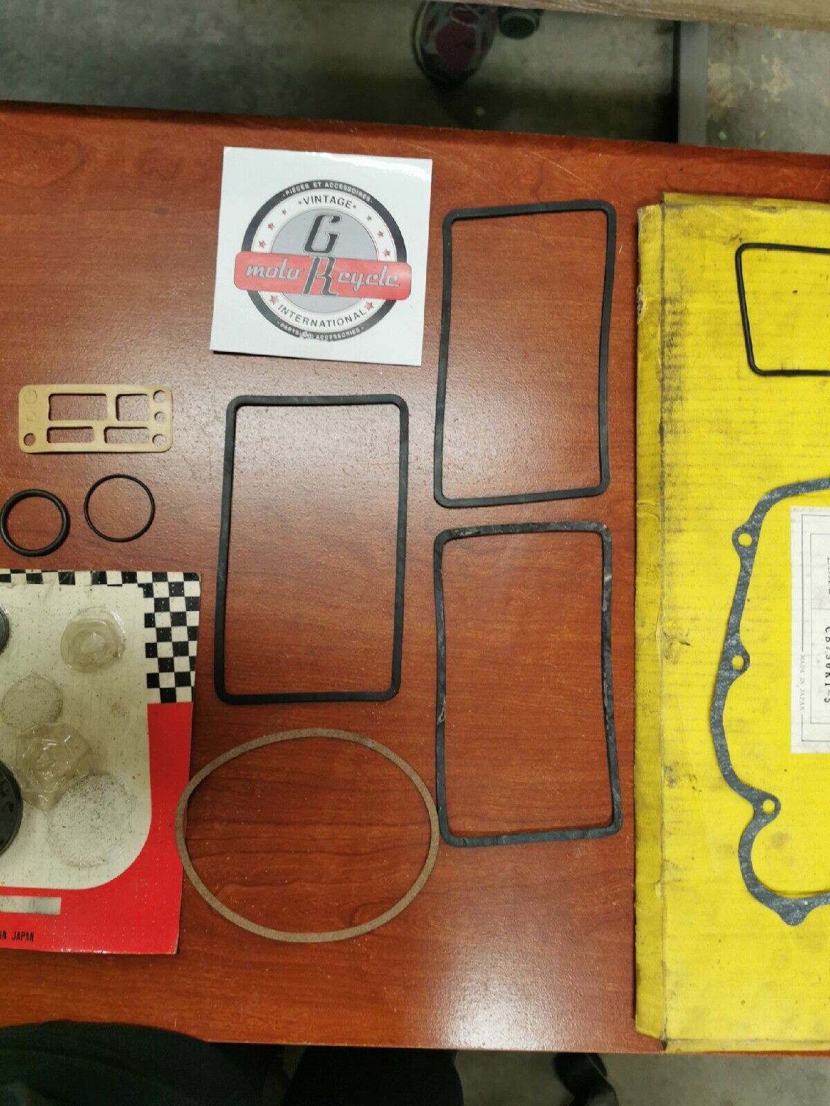 NOS Honda CB750 K1 - K5 GASKET KIT INCOMPLETE H37