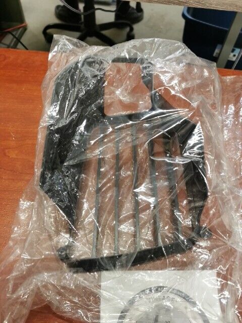 NOS Honda GL1500 RIGHT SIDE UNDER COWL LOUVER 64285-MN5-000 H106