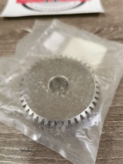 NOS YAMAHA SR125 1992 - 1998 TW200 GEAR IDLER 1 2HT-15512-00-00 Y104
