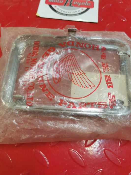 NEW NOS Honda 1984 TRX200 1985 TRX250 HEADLIGHT RIM 33101-VM5-003 H8