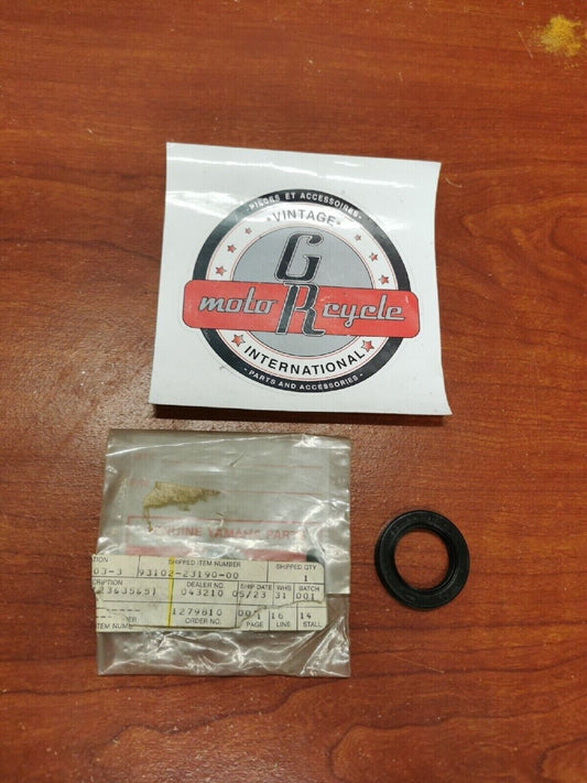 NOS Yamaha XS360 XS400 OIL SEAL SD-TYPE 93102-23190-00 Y71
