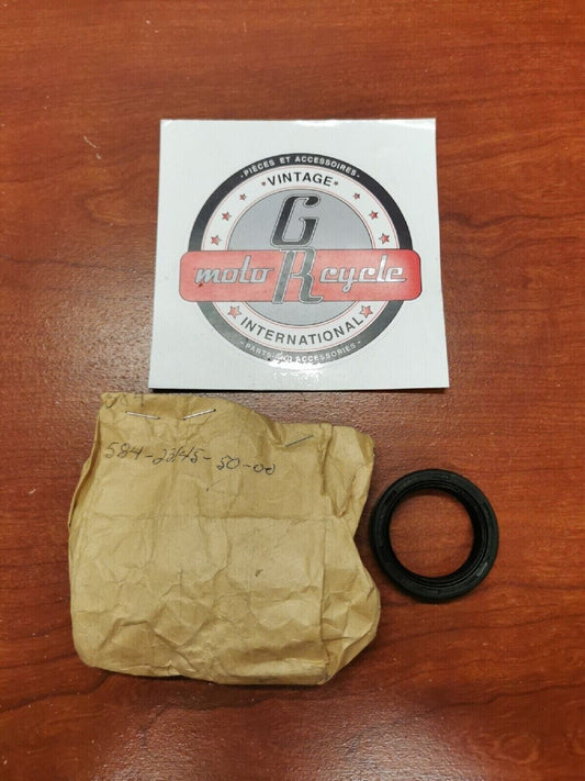 NOS Yamaha FRONT FORK OIL SEAL 584-23145-50-00 Y71