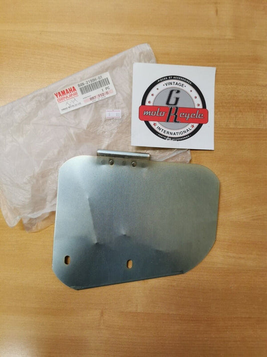 NOS YAMAHA  VMAX500 VMAX600 1994 - 1996 SHIELD  HEAT   84N-2199H-01-00 Y49