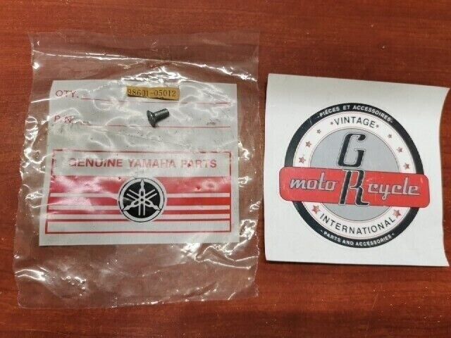 NOS Yamaha OVAL HEAD SCREW 98601-05012-00 SUB 98701-05012-00 98707-05012-00 Y129