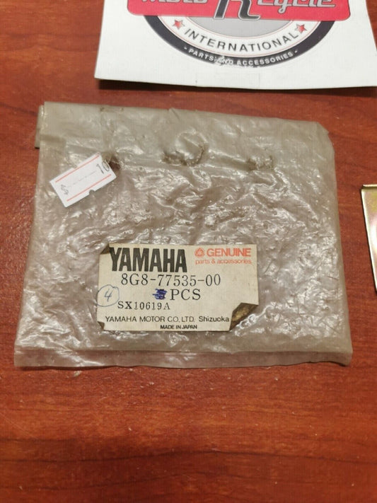 NOS Yamaha ET340 EC340 ET300 EC540 BUMPER STAY 1 8G8-77535-00-00 Y69
