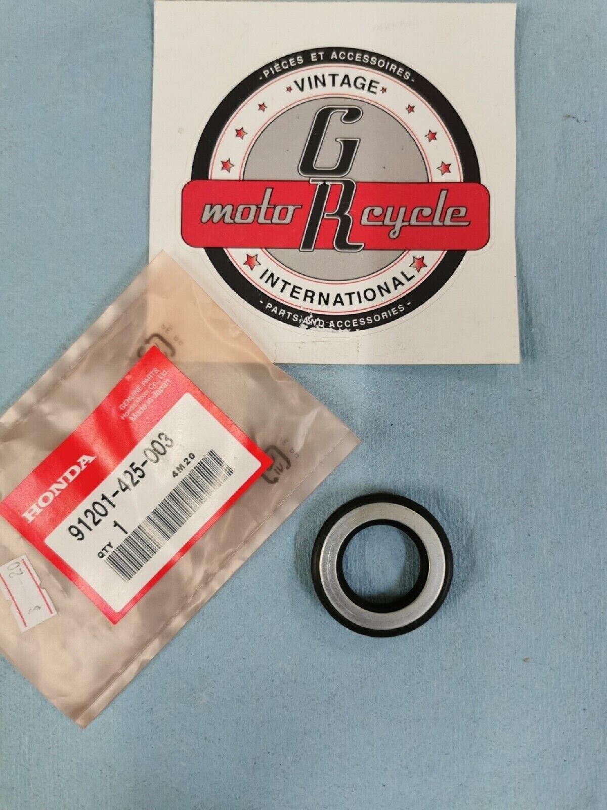 NEW HONDA CB750 CB1000 CB900 1979 - 1983 OIL SEAL 25X42X8 91201-425-003 H47