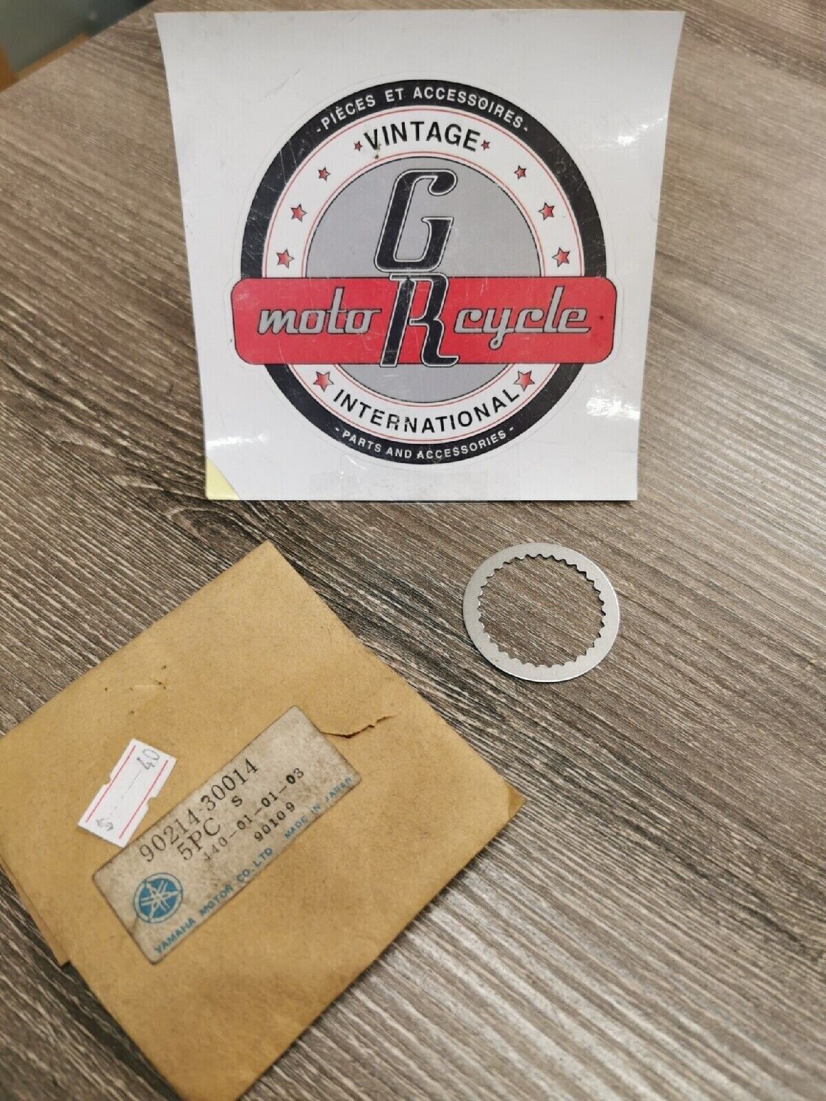 NOS YAMAHA Washer  Claw  90214-30014  Y56