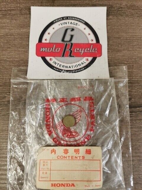 NOS HONDA C72  C77 C78 CA72 1960 - 1964 PLUG KICK JOINT 28248-259-010 H81