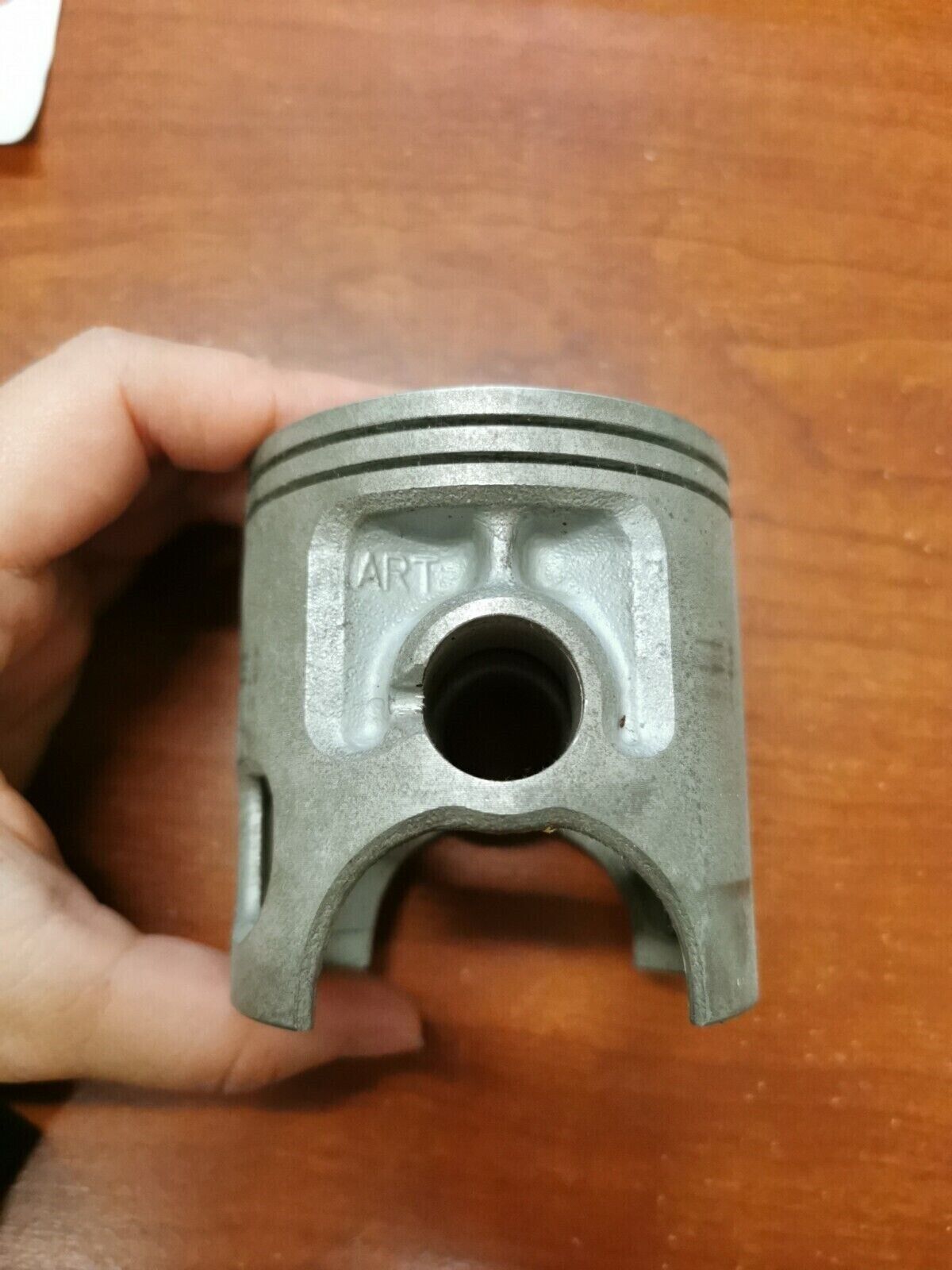 NOS Yamaha 1983 IT250K PISTON 4TH O/S 1.00 25Y-11638-00-00 Y86