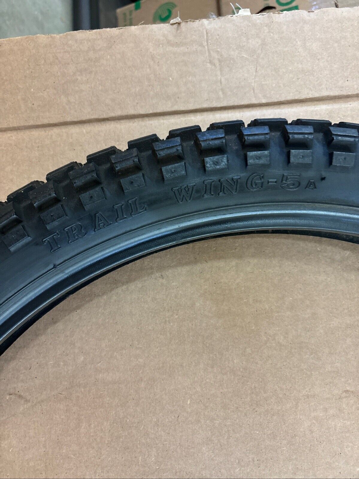 NOS BRIDGESTONE TRAIL WING-5A TIRE 2.75X21 TW5A