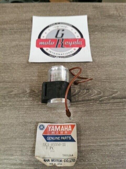 NOS YAMAHA MT09LCB MT09LCL XSR900LW FLASHER RELAY ASSY 1K1-83350-11-00 Y114