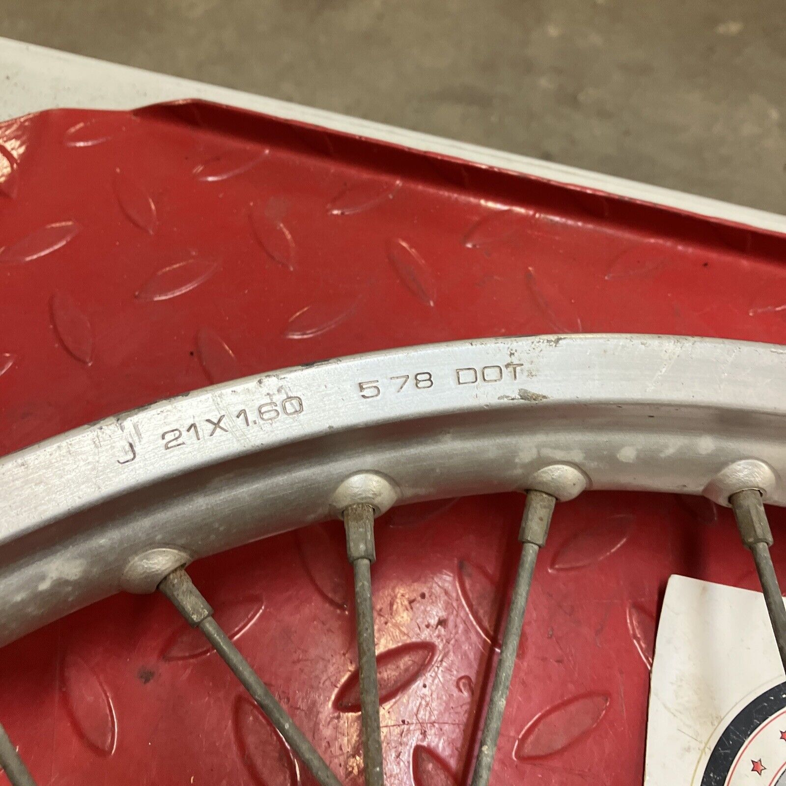 Yamaha YZ125 1978 front wheel hub rim 1K7-25111-10-98