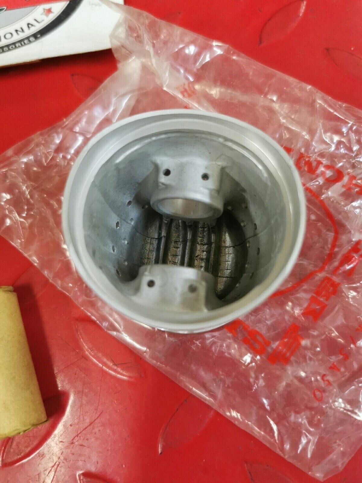 NOS HONDA CA200 CT200 90CC 1964 PISTON 0.25 13102-030-000 H40
