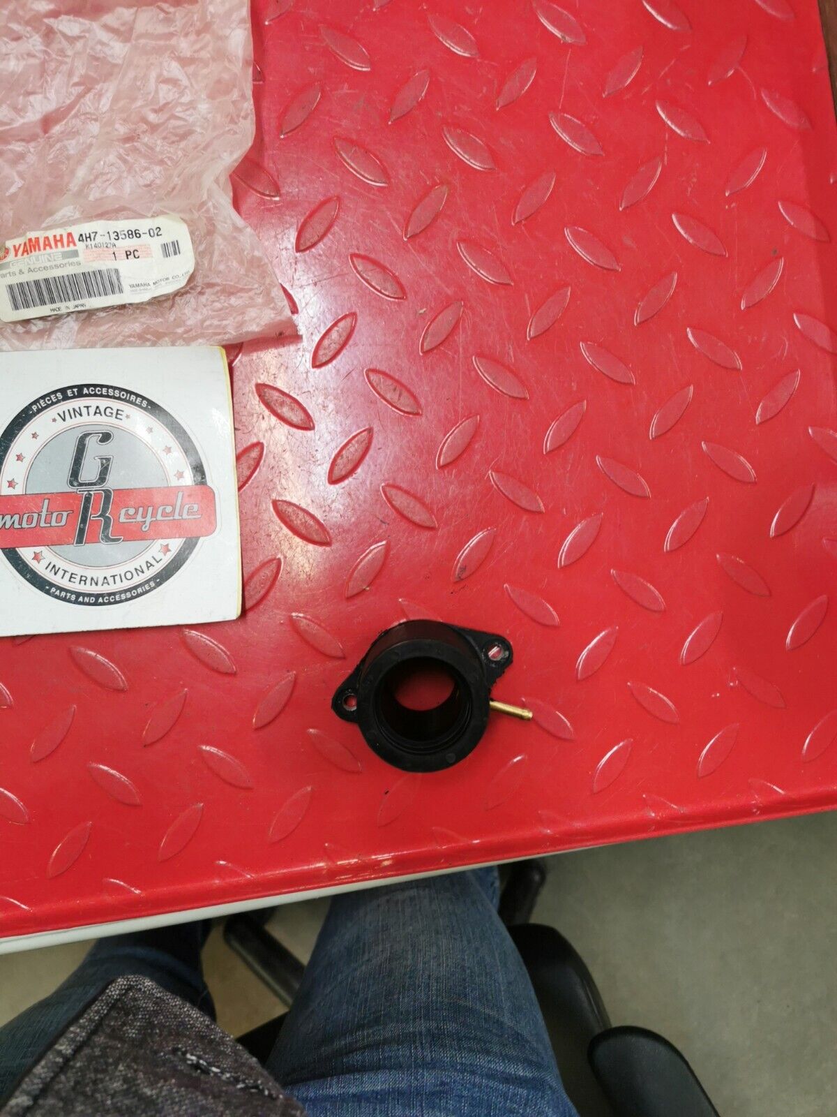 NOS Yamaha 1980 - 1982 XJ650 CARBURETOR JOINT 4H7-13586-02-00 Y41