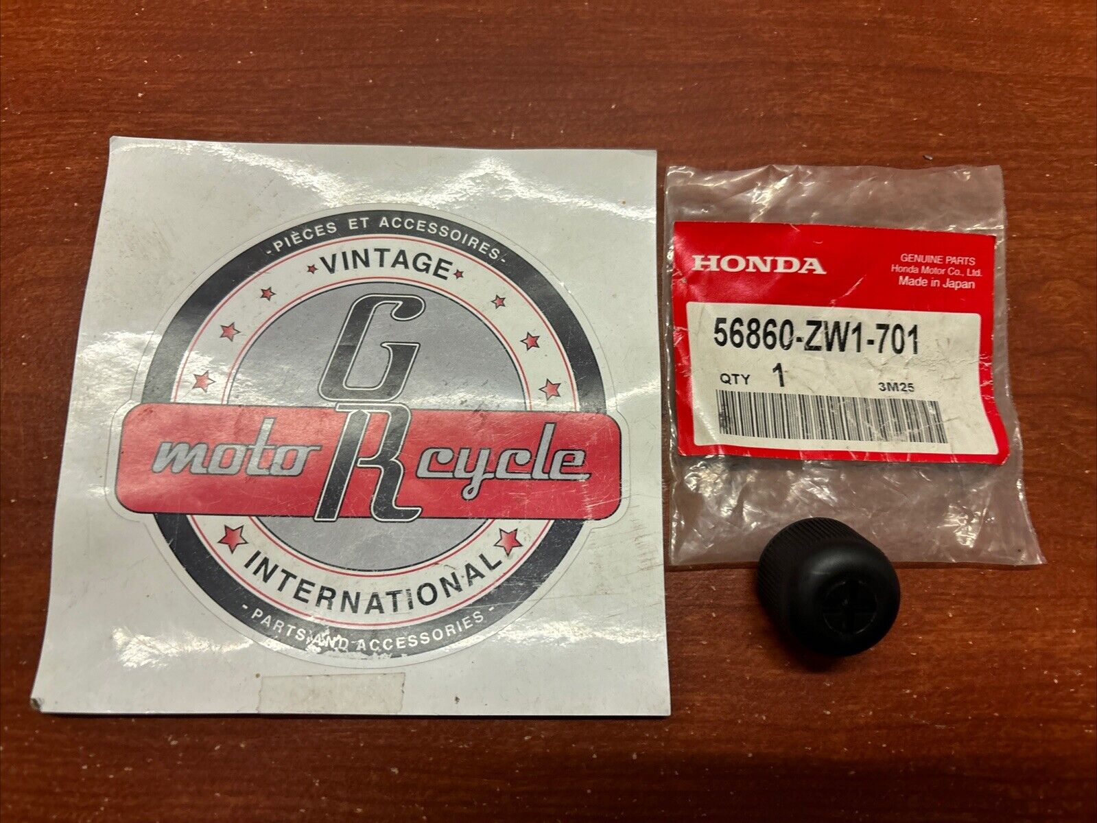 NOS Honda BF75 BF90 BF100 BF115 BF130 BF135 OIL TANK CAP 56860-ZW1-701 H185