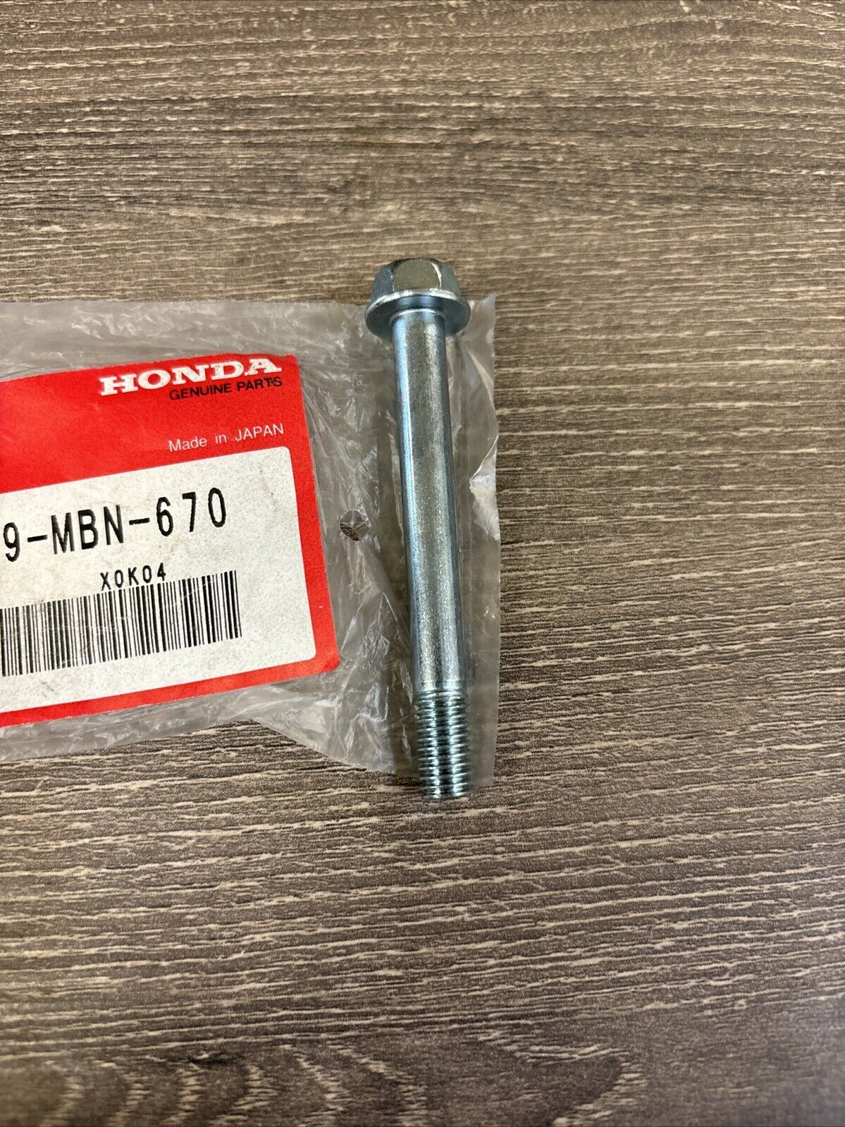 NOS Honda 2000 - 2007 XR650R BLANGE BOLT 8X69 90159-MBN-670 H132