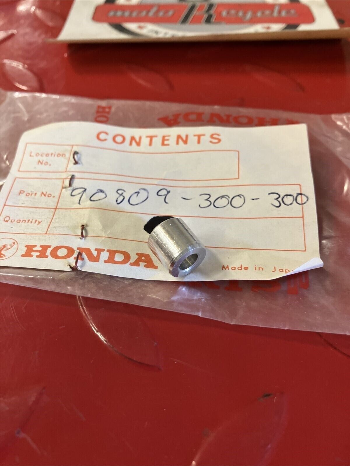 NOS HONDA CB750 PLUG SPECIAL (10X10) 90809-300-300 H24