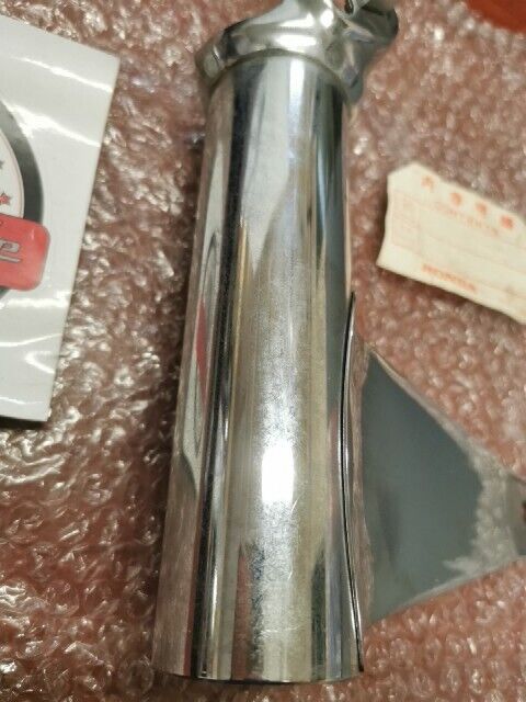 NOS HONDA GL1100 LEFT FRONT FORK COVER 51606-463-000 SUB 51606-463-405 H12