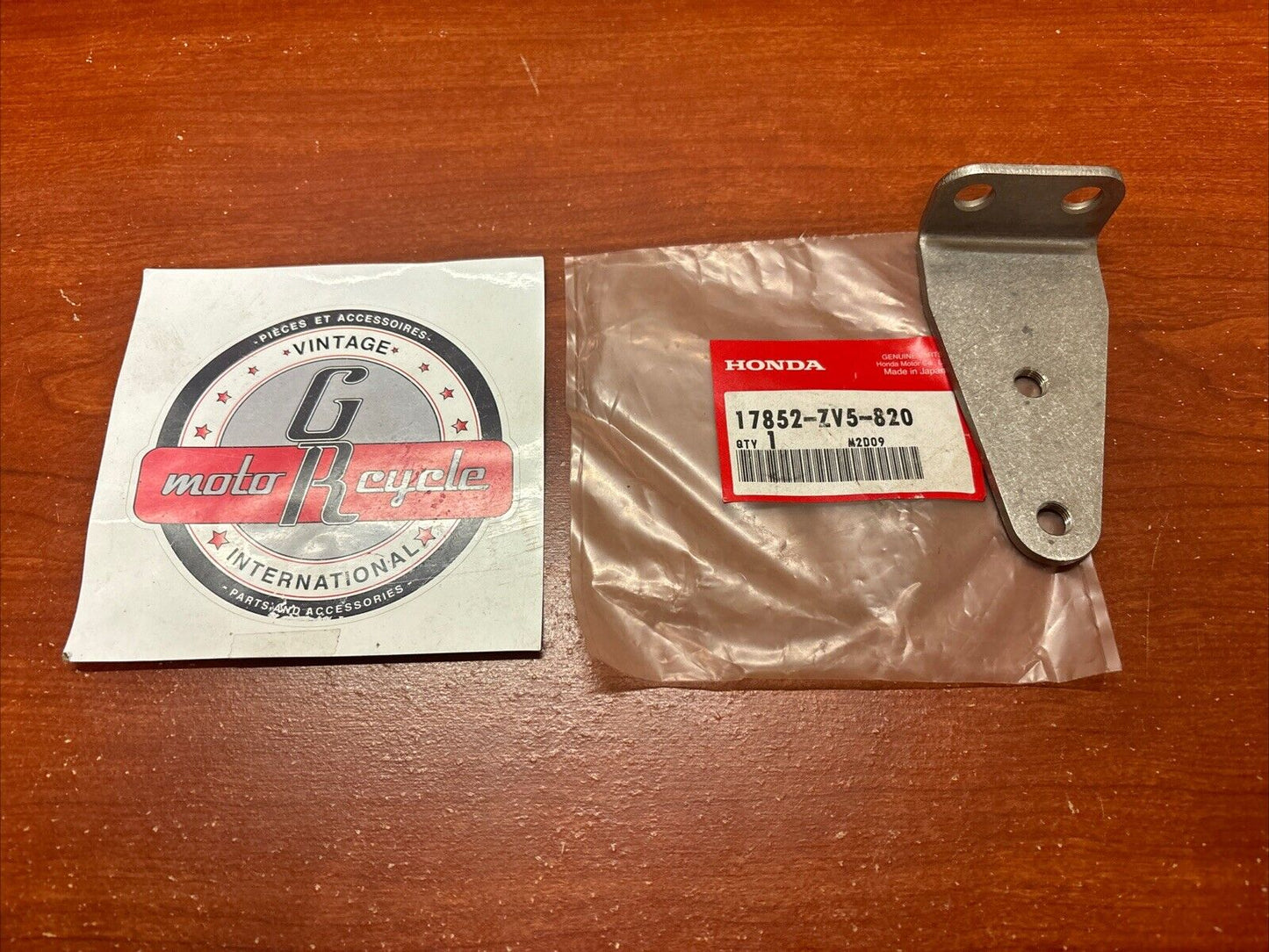 NOS Honda BF35 BF40 BF45 BF50 STEERING PLATE 17852-ZV5-820 SUB 17852-ZV5-82 H180