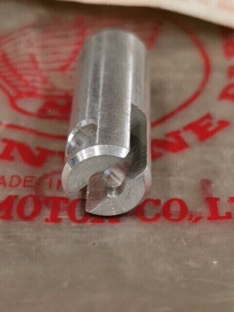 NOS HONDA CB92 C92 CS92 C95 CA92 CA95 PLUNGER PUMP 15231-200-000 H92