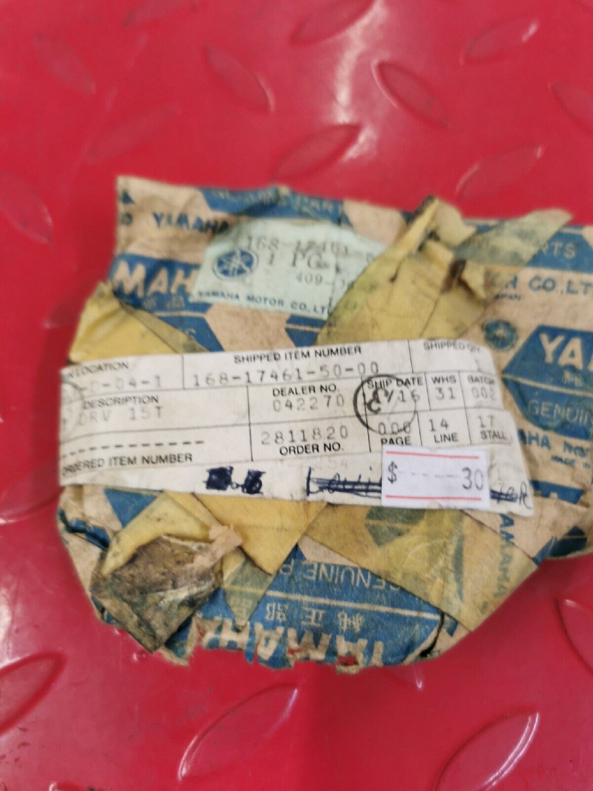 NOS YAMAHA SPROCKET DRIVE 15T  168-17461-50-00 Superseded by 3HE-17460-00-00 Y54