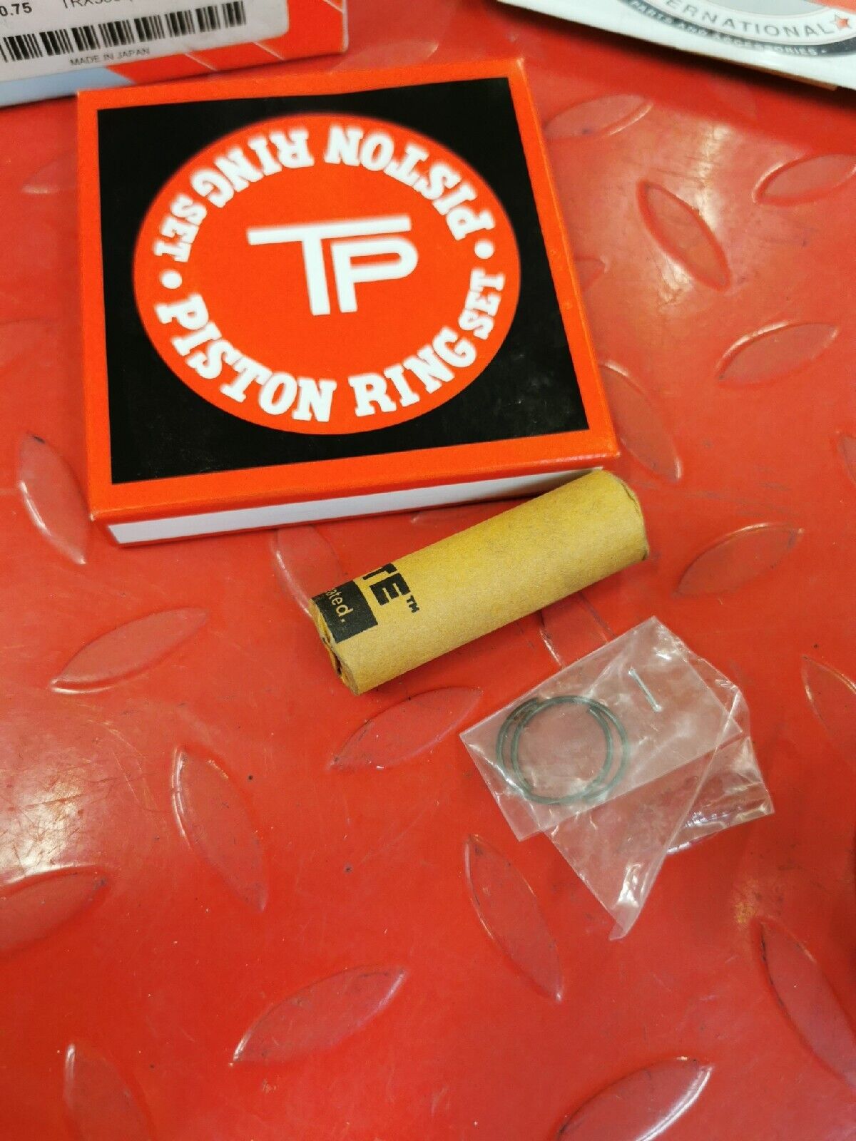 NOS SHINDY HONDA  TRX350 2000 - 2006  PISTON KIT 0.75   04-074  J13