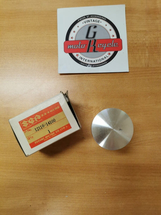 NOS SUZUKI  RM125 1981 - 1983 PISTON 12110-141V0 S8
