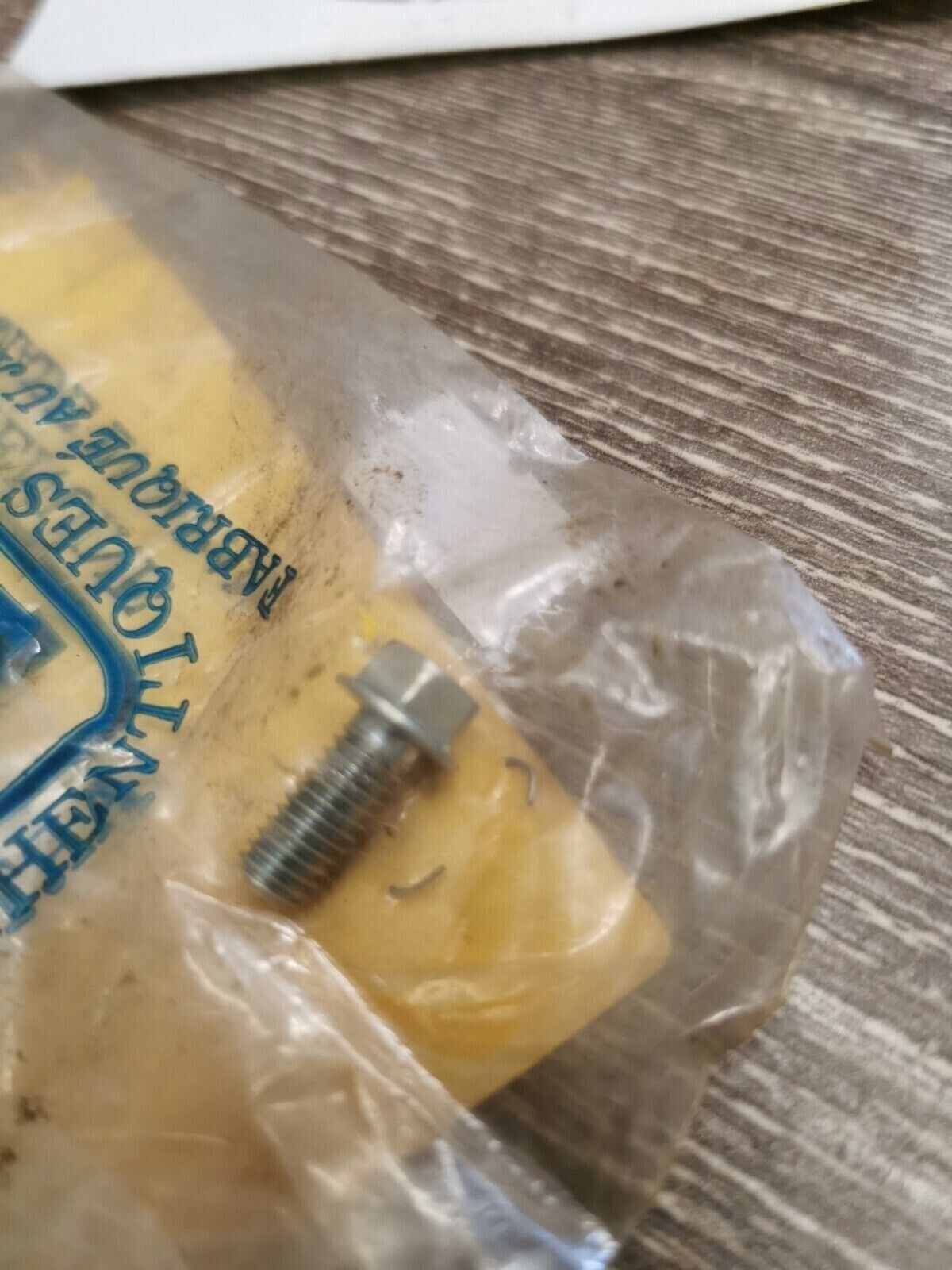 NOS HONDA Head Flange Bolt 6X16  96001-0601400 H58