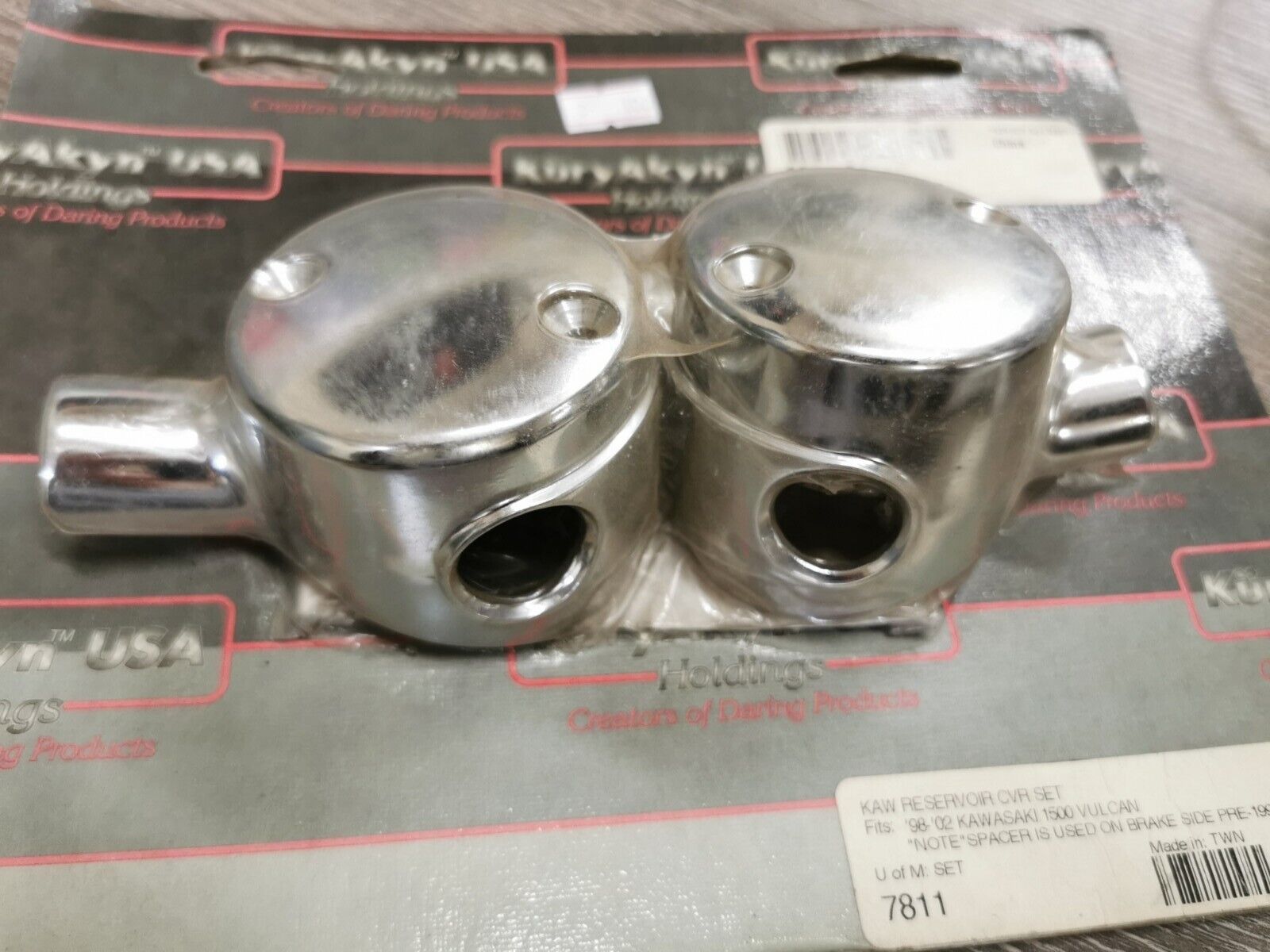NOS KURYAKYN Kawasaki  Vulcan 1500 1998 - 2002 Reservoir Cover SET 7811 J34