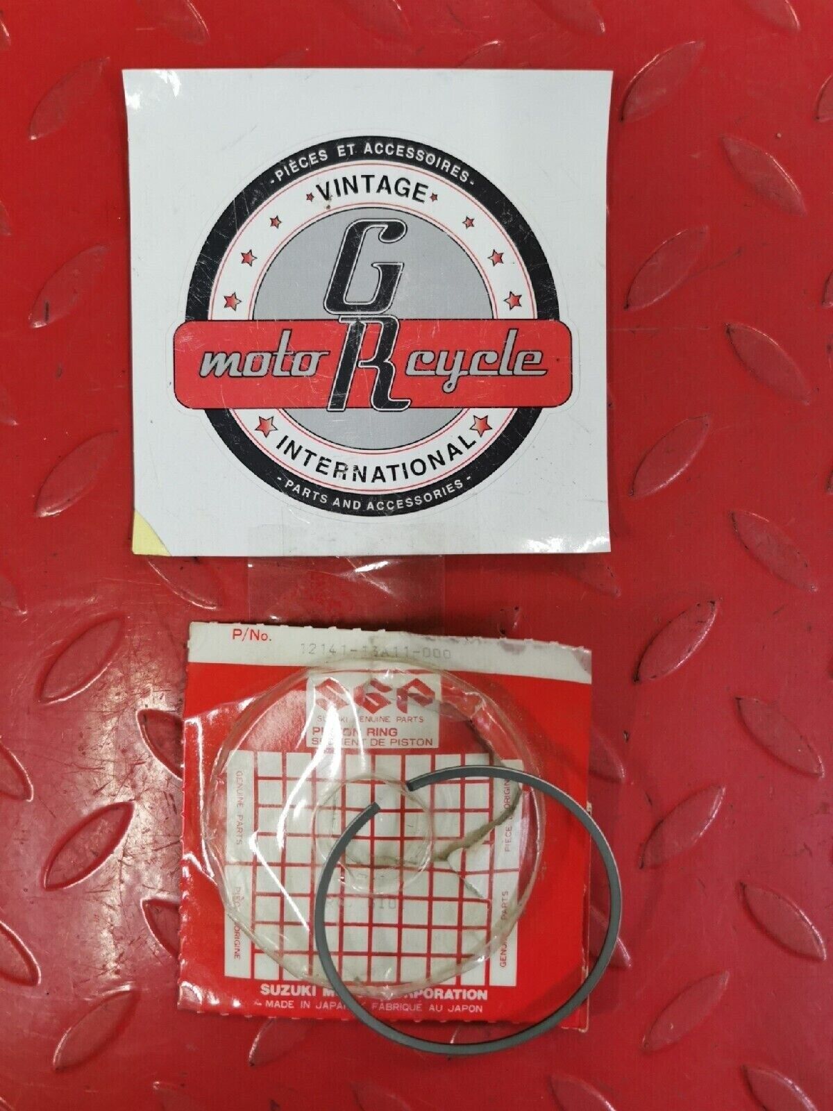 NOS SUZUKI RM250 1982 1983 1984 1985 PISTON RING 12141-13A11 12141-13A11-000 S11