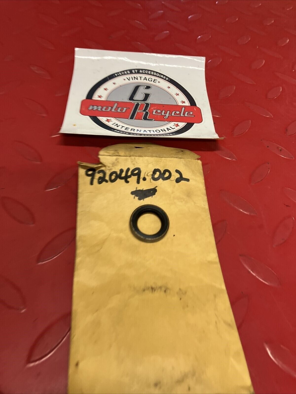 NOS KAWASAKI OIL SEAL 92049-002 K19
