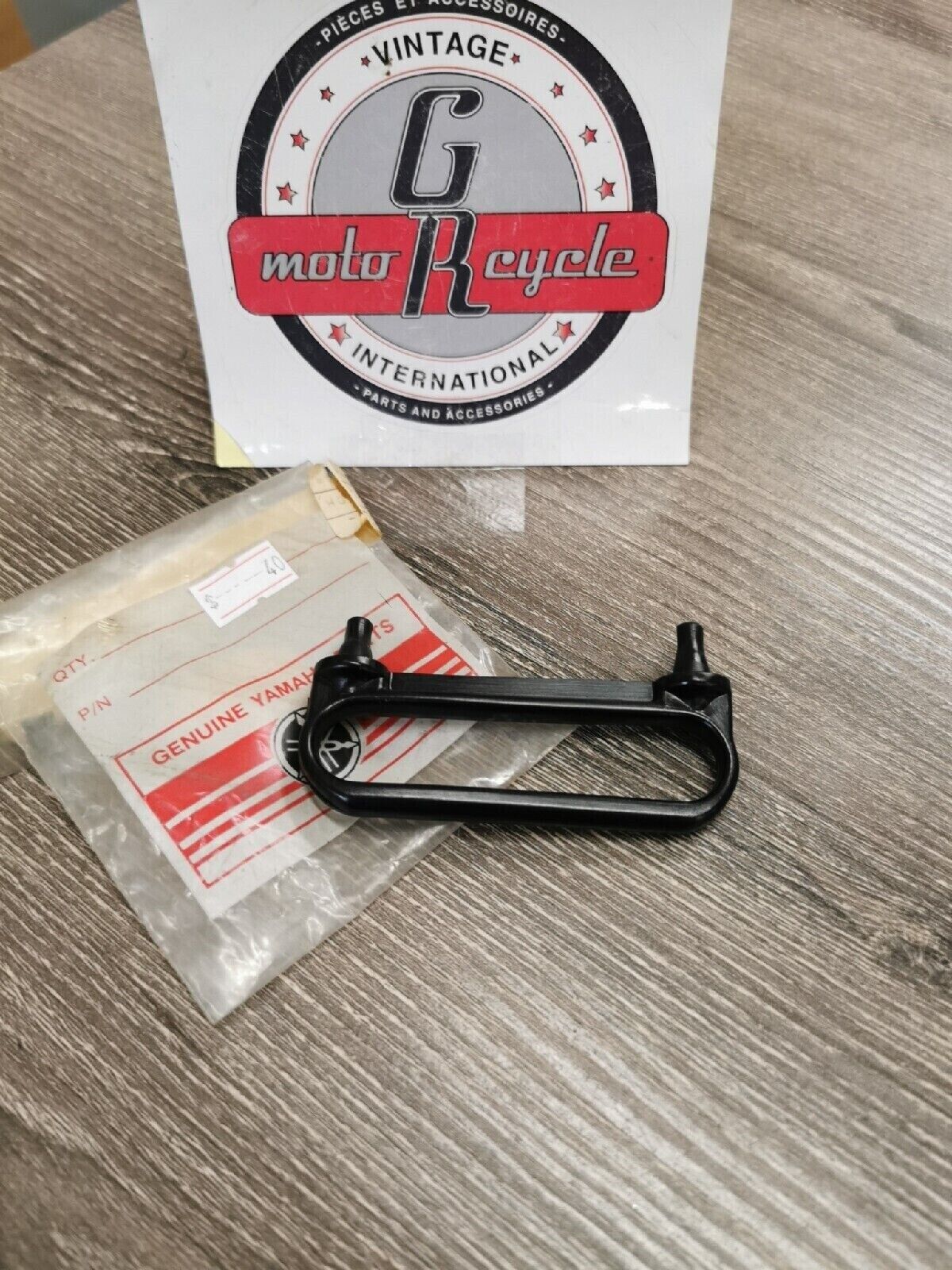 NOS YAMAHA HOLDER CABLE  3Y6-21518-00-00  Y56