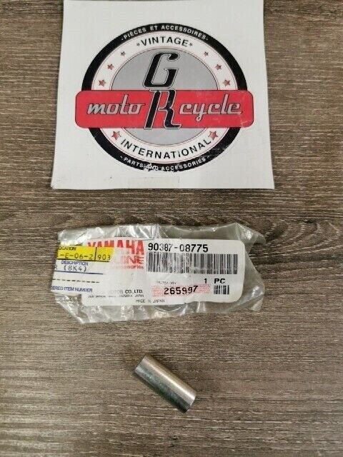 NOS YAMAHA SR540M VX600STU VX600V VX750S  VX800W COLLAR 90387-08775-00 Y108