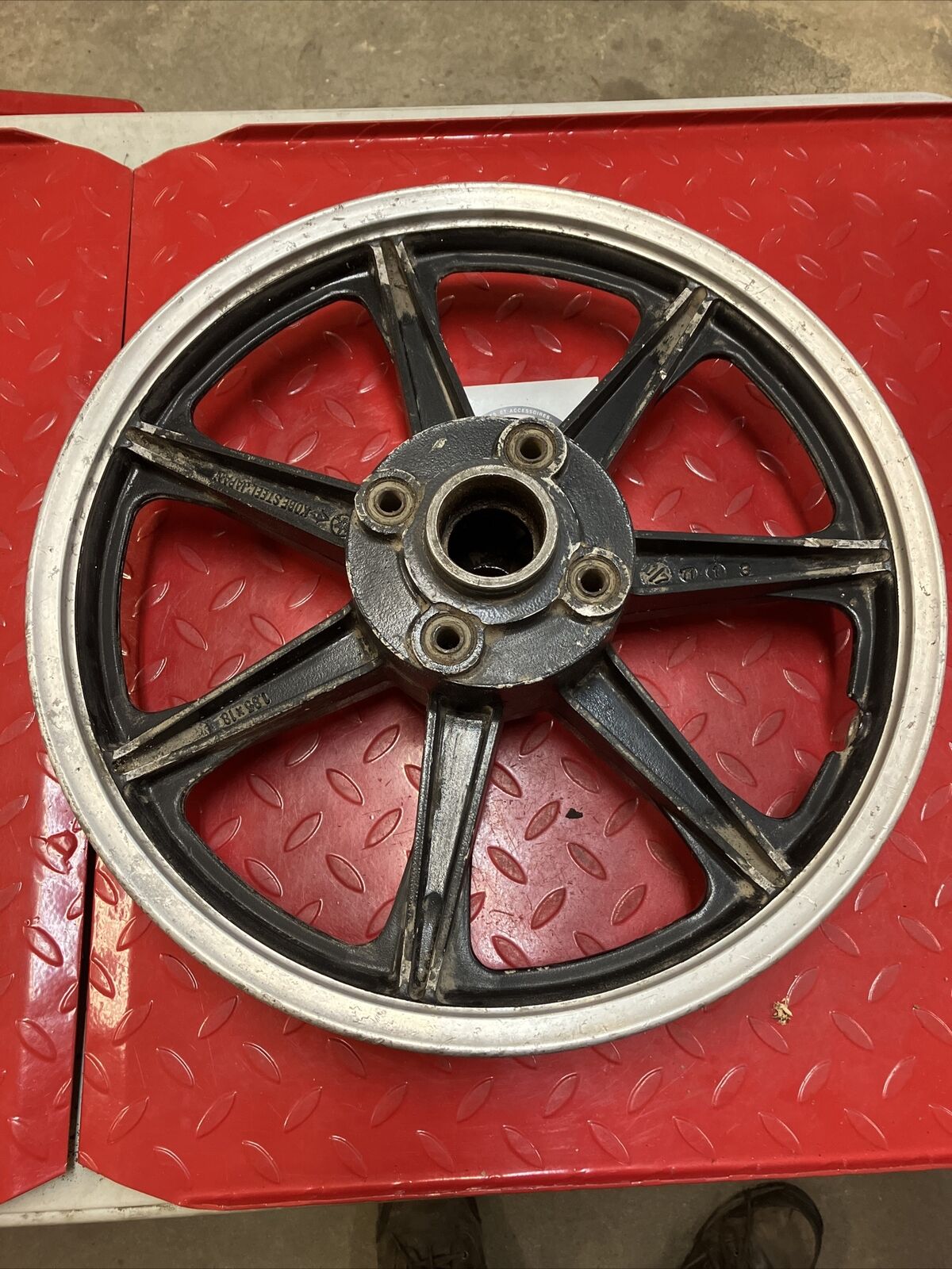 Yamaha RD400 1977 Rear wheel 1976