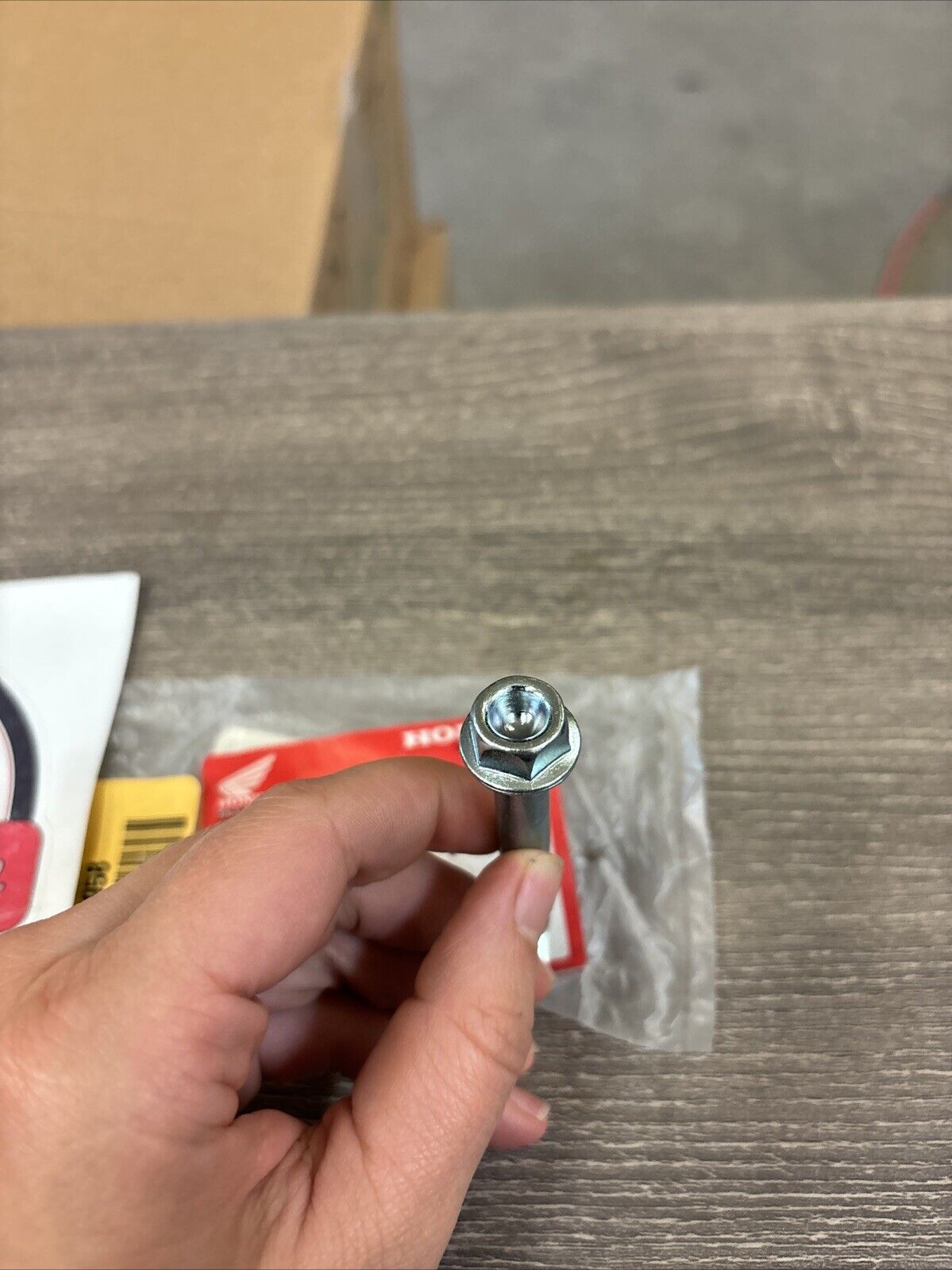 NOS Honda 2000 - 2007 XR650R BLANGE BOLT 8X69 90159-MBN-670 H132