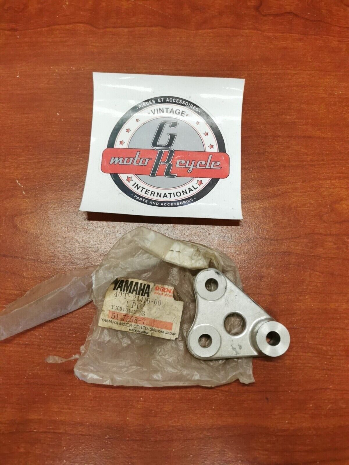 NOS Yamaha YZ490 WR500 FRONT UPPER BRACKET 2 40T-21416-00-00 Y87