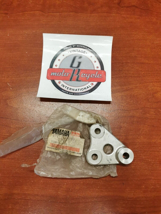 NOS Yamaha YZ490 WR500 FRONT UPPER BRACKET 2 40T-21416-00-00 Y87
