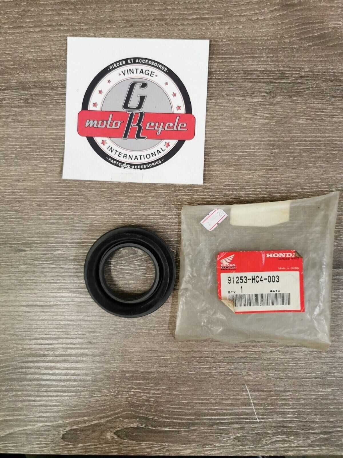 NOS HONDA TRX300 TRX420FE TRX90X TRX90EX  DUST SEAL 91253-HC4-003  H46