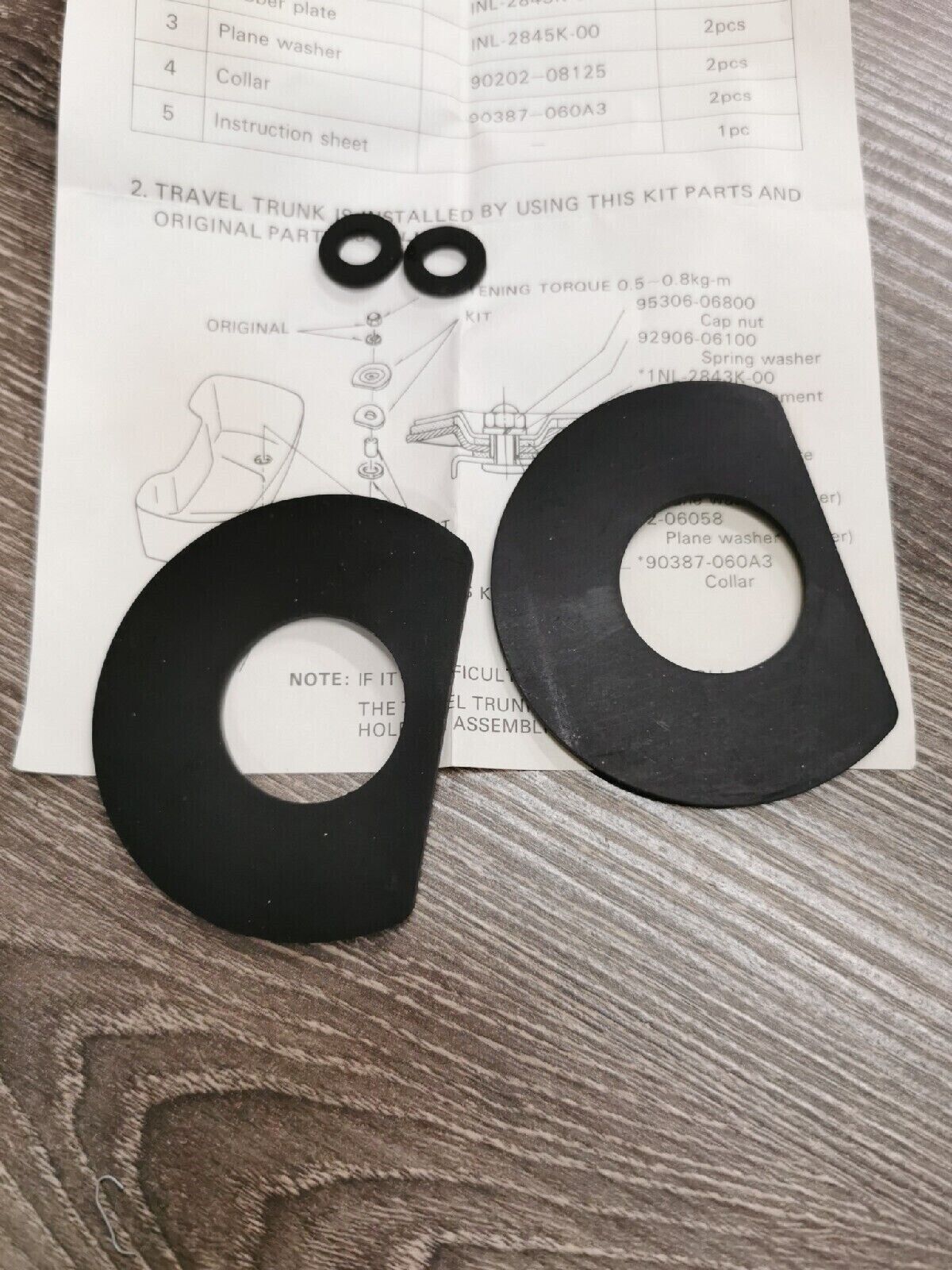 NOS YAMAHA   RUBBER PLATE QTY2   1NL-2845K-00 Y56