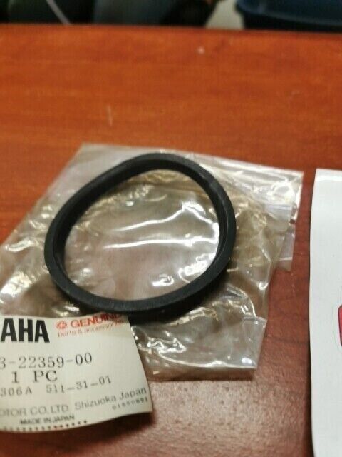 NOS Yamaha 1980 - 1982 YT125 SEAL 3X3-22359-00-00 Y132