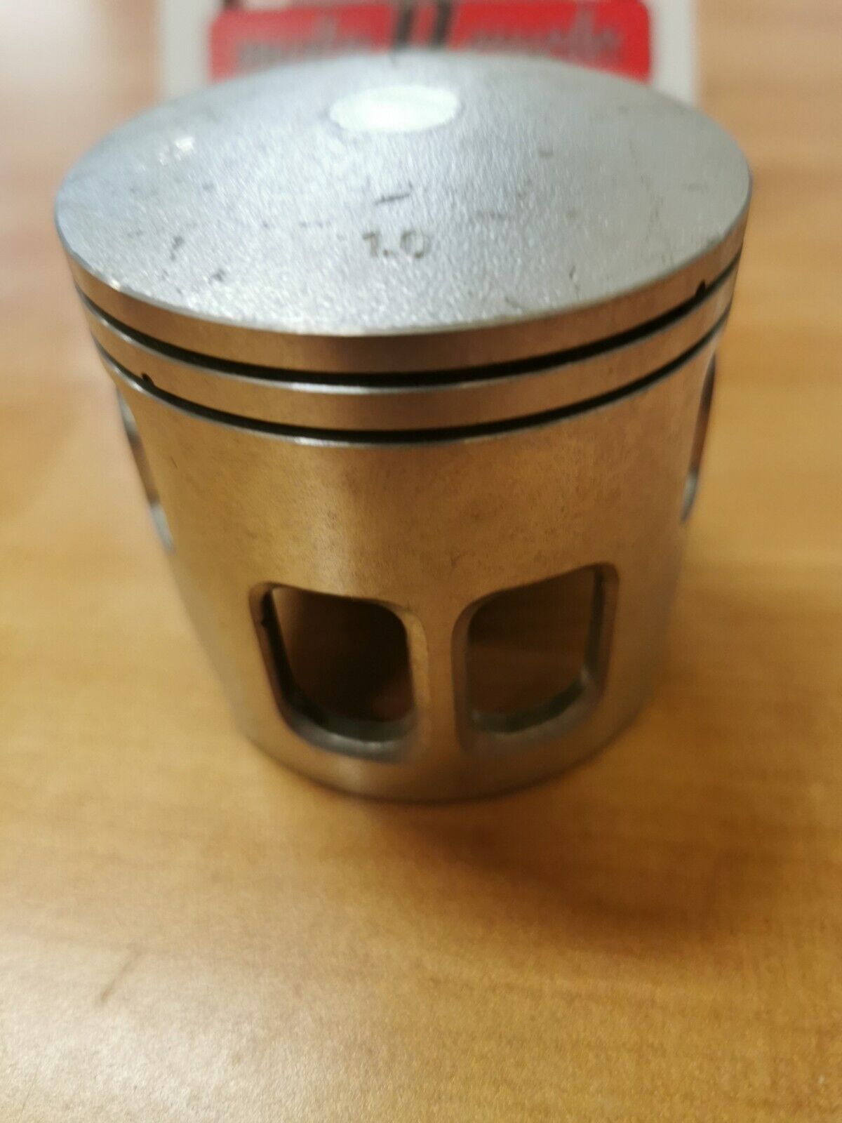 NOS YAMAHA  IT175  1977  1978   PISTON 4 O.S. 1.00  1W2-11638-10-00 Y45