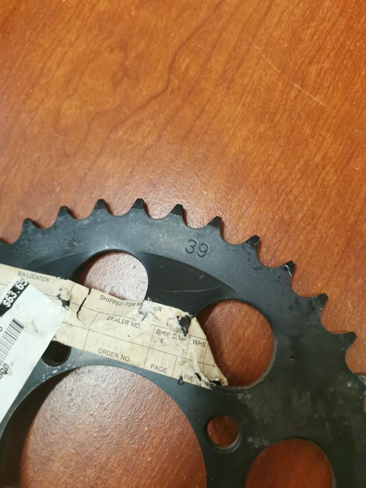 NOS Yamaha REAR DRIVE SPROCKET 39T 5V6-25439-20-33 SUB. 5V6-25439-20-00 Y90