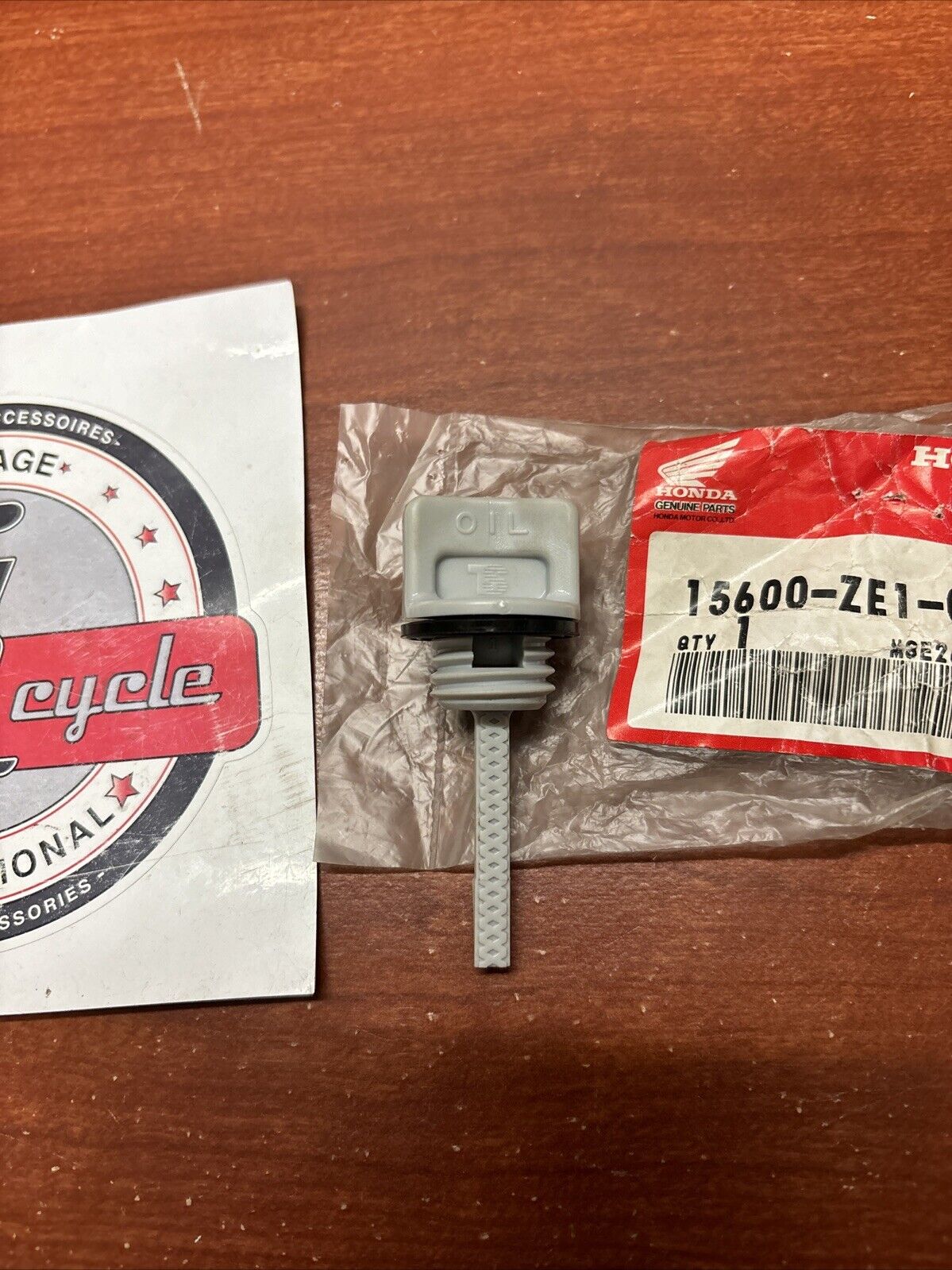 NOS Honda GX120 GX140 GX160 OIL FILLER CAP 15600-ZE1-003 SUB 15600-Z0T-810 H184